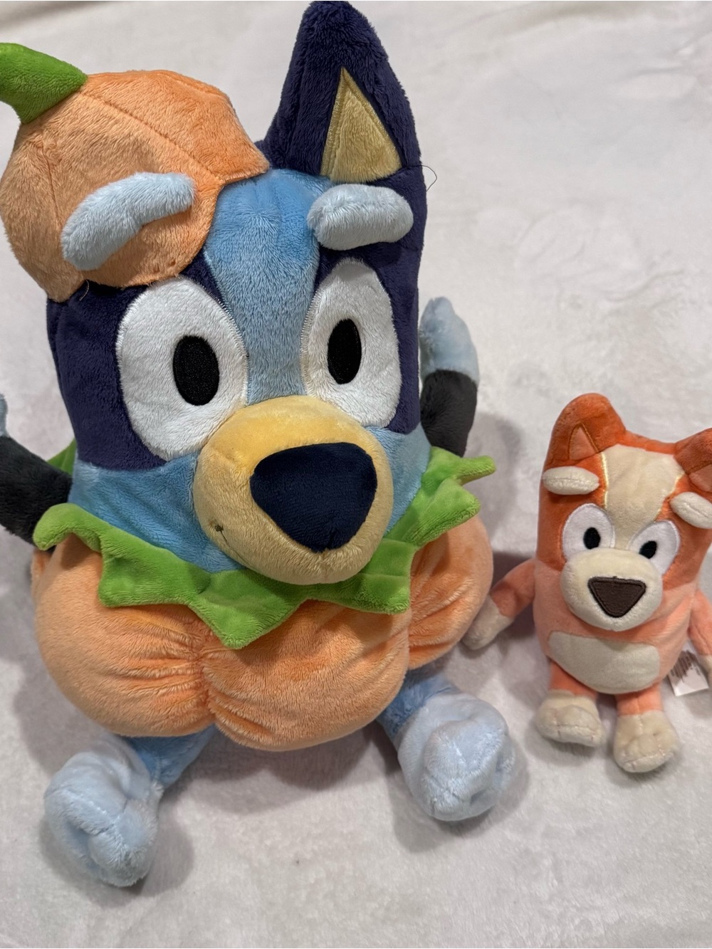 Bluey in pumpkin costume Bingo mini plush stuffed toy 16” 7” lot bundle